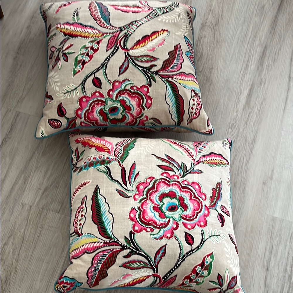 Floral Throw Pillow Set